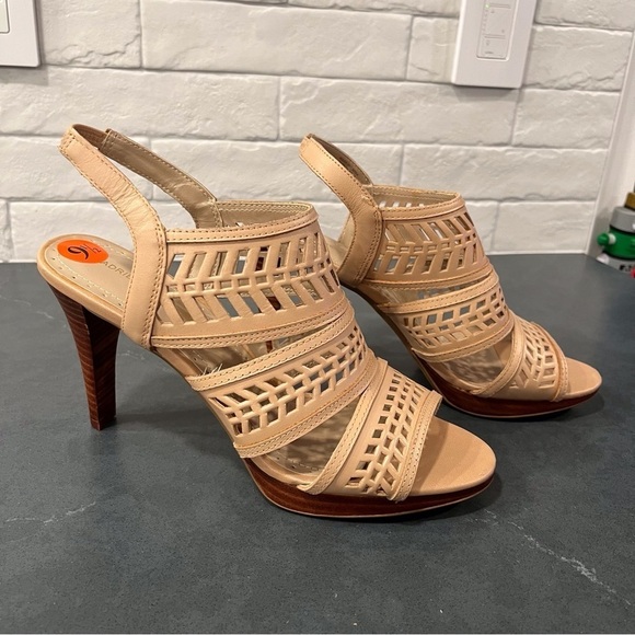 Adrienne Vittadini sz 9.5 Prim cutout leather strappy platform heels - Picture 7 of 16